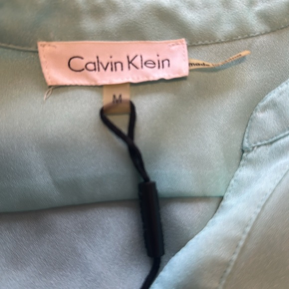 Calvin klein Women’s Blouse Size Medium Teal Silky Midi Length - Picture 6 of 8
